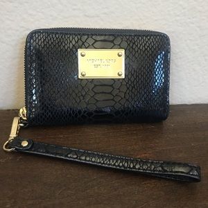 Michael Kors Wristlet Wallet